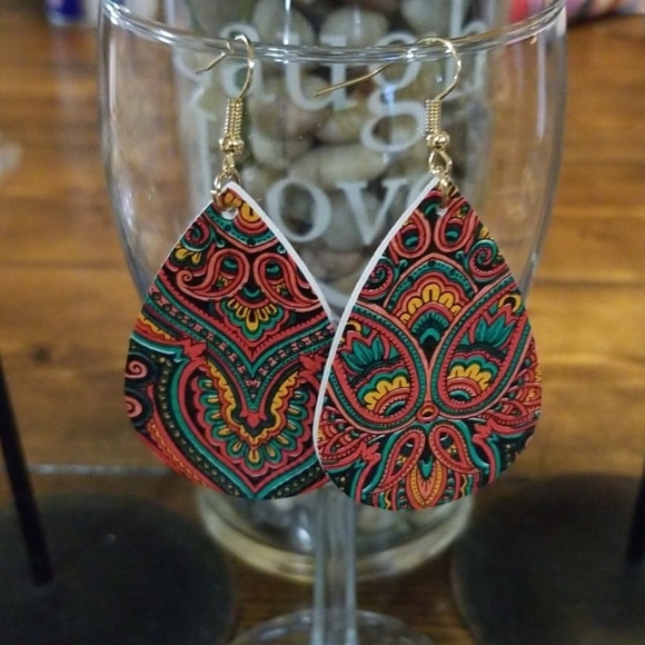 no brand Jewelry - 🏈Bohemian leather tear drop earrings